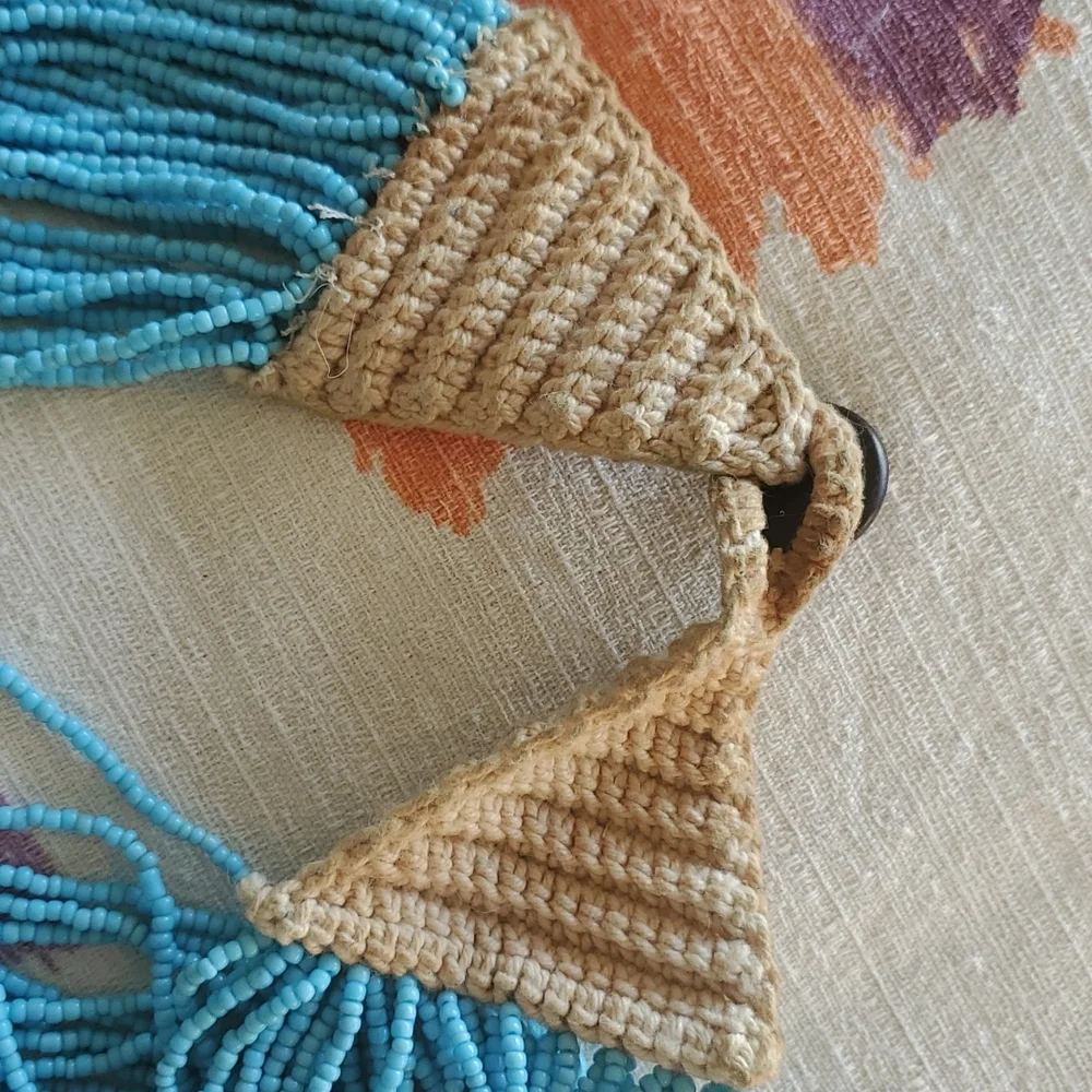 Beaded necklace - Picture 4 of 4